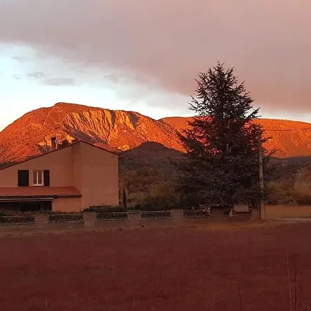 Holiday home Maison En Provence Mezel (Alpes-de-Haute-Provence)